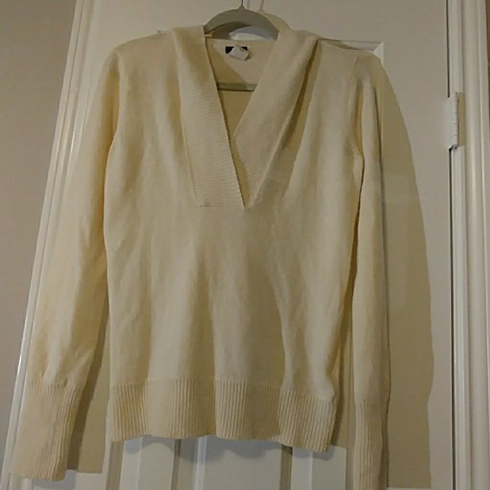 Women's sweater